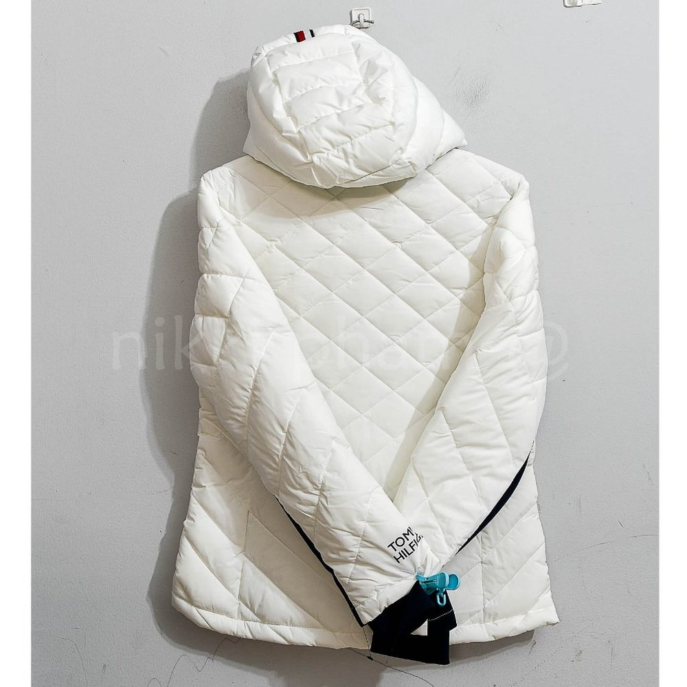NWT Tommy Hilfiger Ladies' Packable Jacket in white - Picture 7 of 7